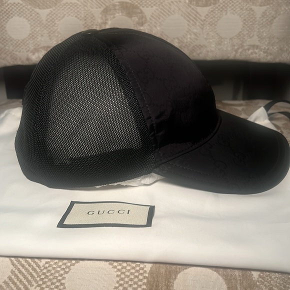 GUCCI GG Logo Mesh Cap - Picture 2 of 5